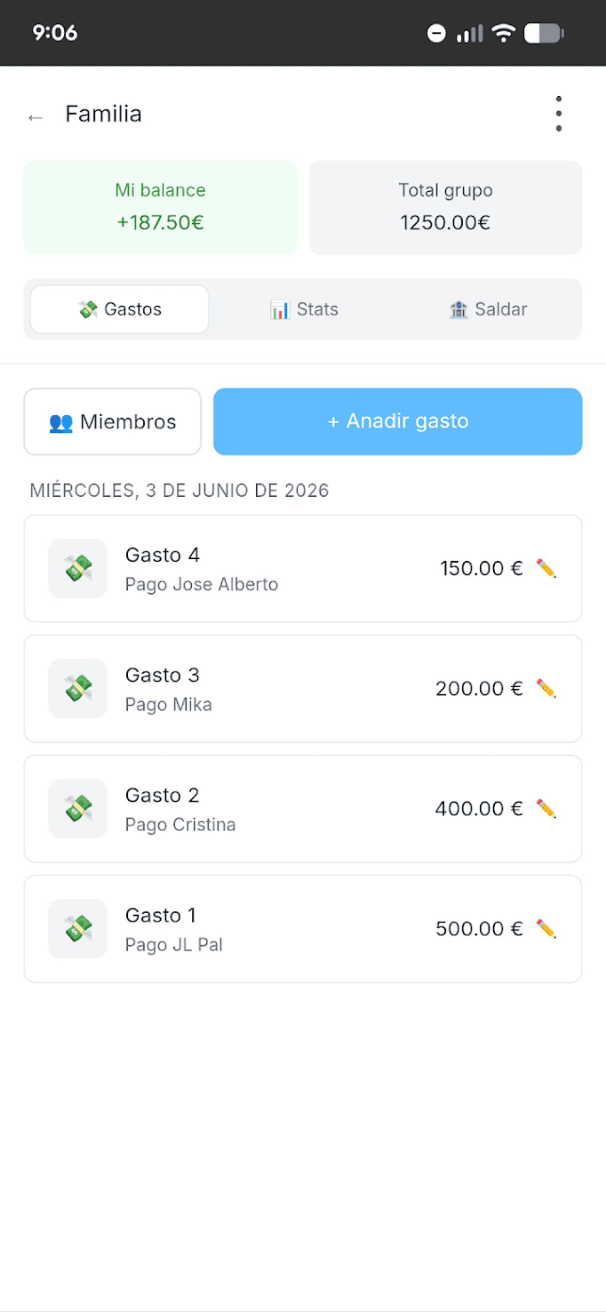 Detalle de un grupo con gastos y balance entre amigos