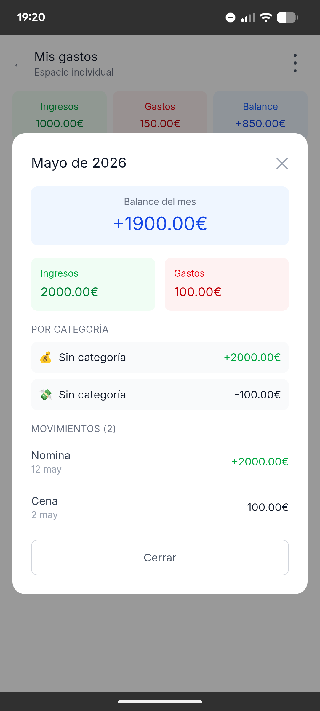 Reporte mensual cerrado con desglose de ingresos, gastos y movimientos